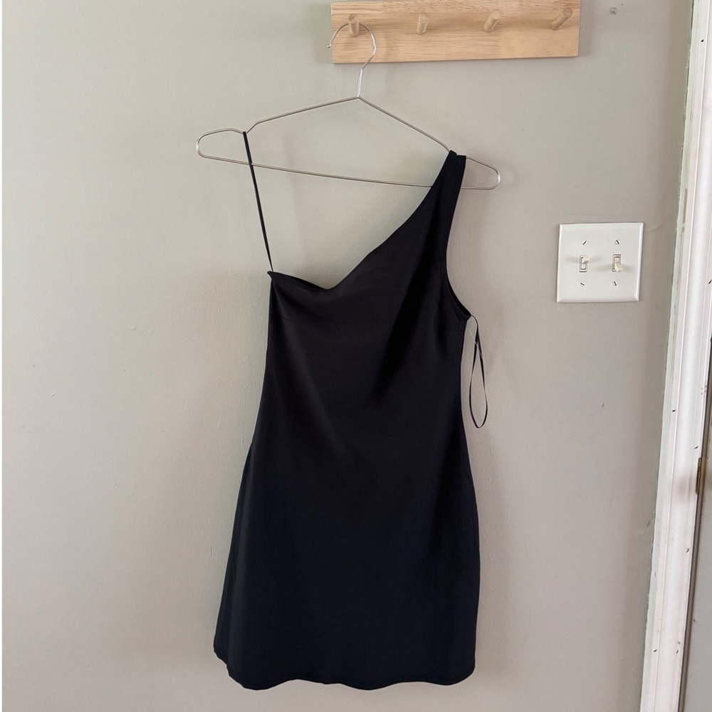 Abercrombie & Fitch The Traveler One Shoulder Athletic Mini Dress Skort Black